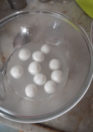 રસગુલ્લા (Rasgulla Recipe In Gujarati) રેસીપી મુખ્ય ફોટો