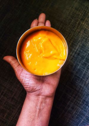 A picture of Aamras in 5 Mins 🧡.