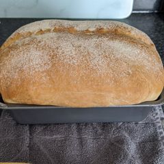 Homemade white loaf A picture of Homemade white loaf.