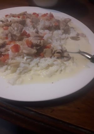 Una foto de Strogonoff de pollo