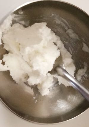 માખણ મીસરી (Makhan Misri Recipe In Gujarati) રેસીપી મુખ્ય ફોટો