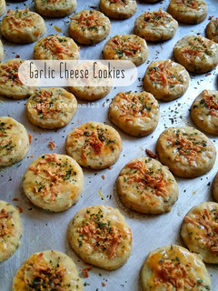 Foto resep Garlic Cheese Cookies (Eggless)