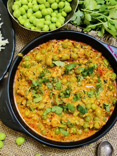 खोवा मटर (khova matar recipe in Hindi) रेसिपी मुख्य फोटो
