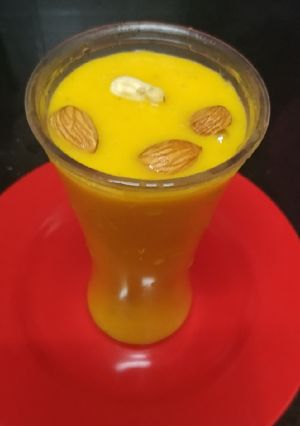 A picture of Mango milkshake.