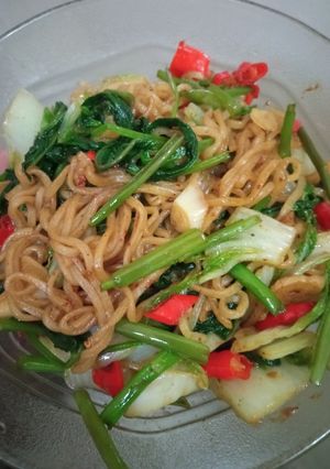 Foto resep Mie goreng kangkung pedas