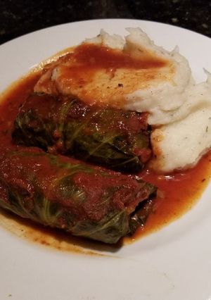 A picture of Stuffed Cabbage Rolls.