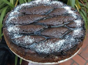 Una foto de TORTA MATERA DE CHOCOLATE con crema pastelera de chocolate 🎂🍫