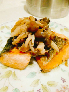 Foto resep Salmon shimeji tumis shoyu butter