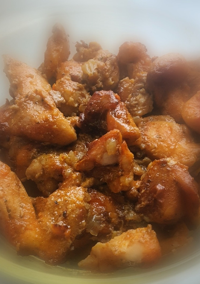 Hagymás csirkecomb recept fotója