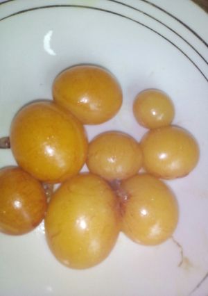 A picture of "Rubber eggs".