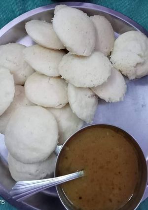 A picture of Samber idli.