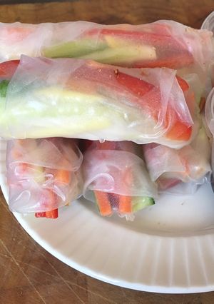 A picture of Vietnamese spring rolls.