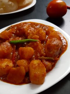 টমেটো আলু কারি(tomato aloo curry recipe in Bengali) রেসিপির প্রধান ছবি