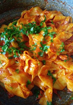 Foto di Pappardelle pancetta affumicata e pomodoro