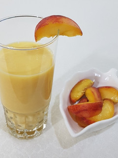 Una foto de Batido de melocotón, manzana y albaricoque