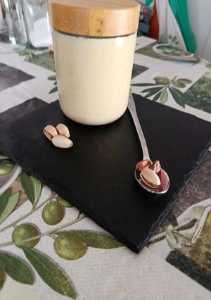 Una foto de Crema de pistacho clarita