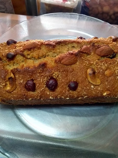 Una foto de 🍊Budín integral de naranja y banana 🍌vegano