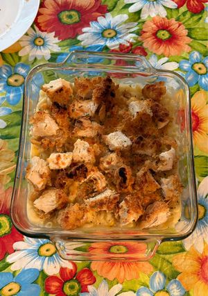 A picture of Crispy Chicken Mac and Cheese.