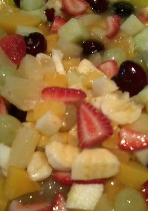 Una foto de Ensalada de frutas 🍓🍒🍑🍎🍏🍇🍉🍊🍍