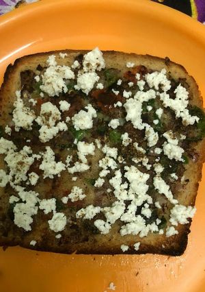 A picture of Bread pizza.