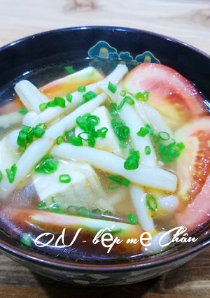 Hình của món Canh nấm bạch tuyết nấu cà chua chay.