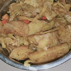 A picture of Cabbage and potato vegetable.