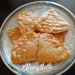 A picture of Wheat-Jeera Puris.