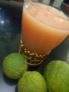 A picture of Guava and lemon juice.