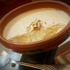 A picture of Mishti doi/sweet yogurt.