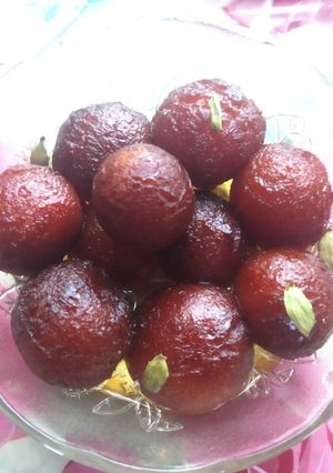 A picture of GULAB JAMUN street style.