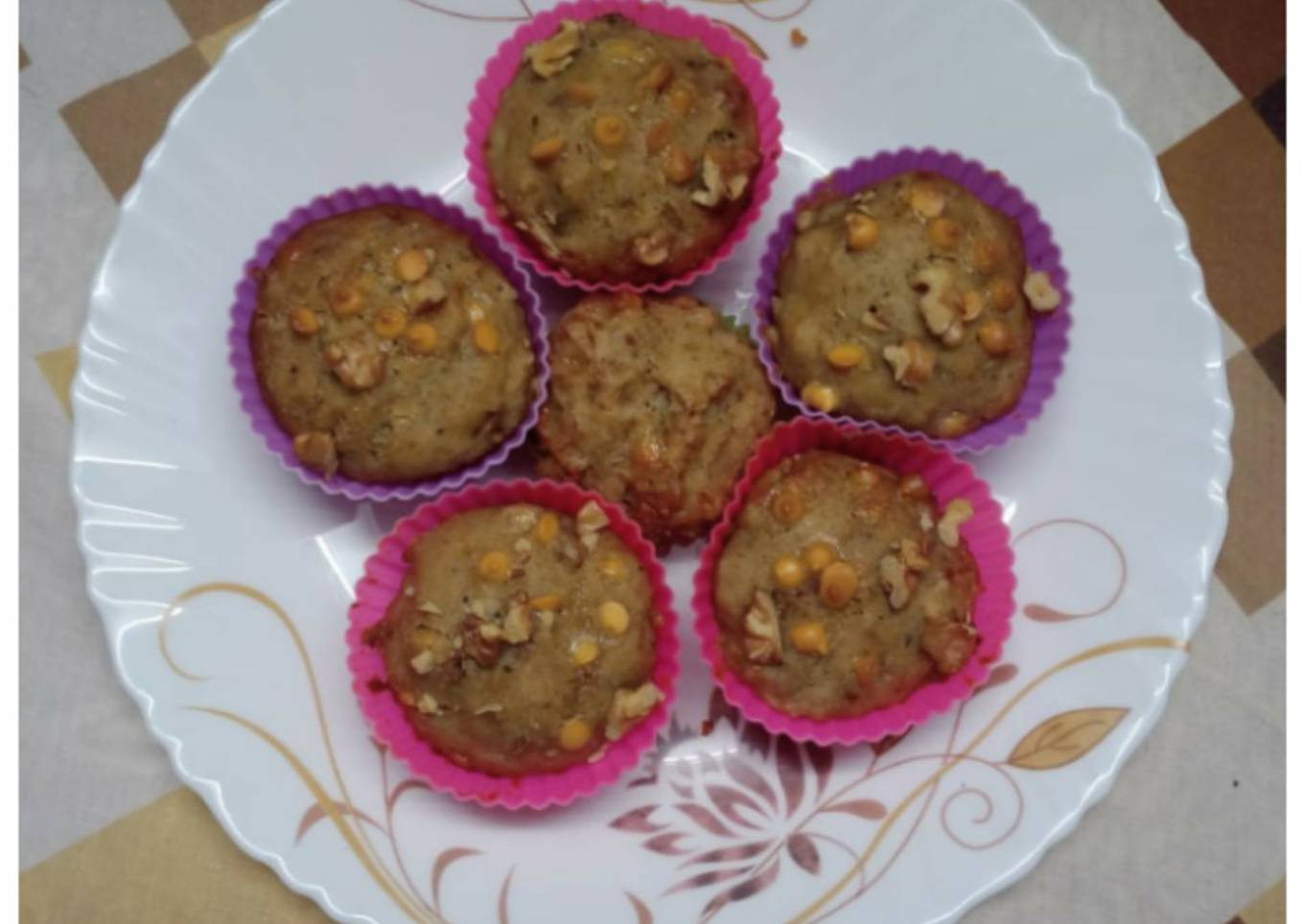 Banana-Walnut Muffins (Eggless)