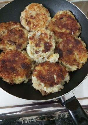 आलू टिक्की (aloo tikki recipe in Hindi) रेसिपी मुख्य फोटो