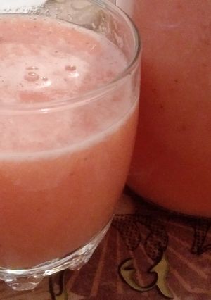 صورة لوصفة عصير فراولة بالليمون