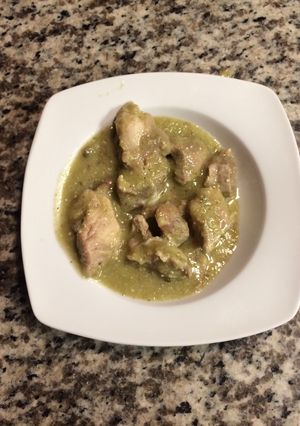 Una foto de Costillas en salsa verde