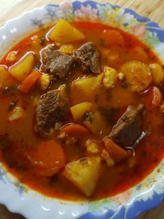 Marhagulyás leves recept fotója
