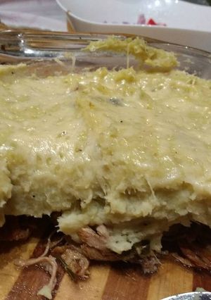 Una foto de Pastel de bondiola y batata