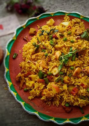 চটজলদি মিক্সড ব্রাউন রাইস তেহারি(chatjaldi mixed brown rice tehari in Bengali) রেসিপির প্রধান ছবি