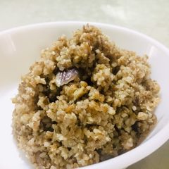 Hainanese Chicken Bulgur (cracked wheat / groats / trigo) A picture of Hainanese Chicken Bulgur (cracked wheat / groats / trigo).