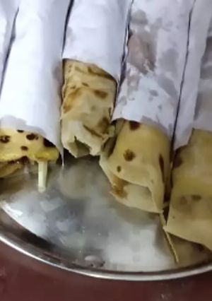এগ রোল (egg roll recipe in Bengali) রেসিপির প্রধান ছবি