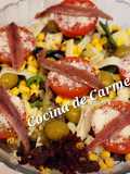 Ensalada familiar de colores y sabores