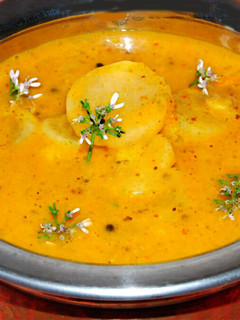 அறைத்து விட்ட முள்ளங்கி சாம்பார் (Araithu vitta mullanki sambar recipe in tamil) செய்முறை முக்கிய புகைப்படம்