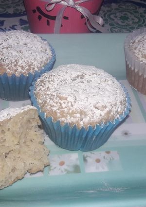Una foto de Muffins de manzana y avena 🧁🍏