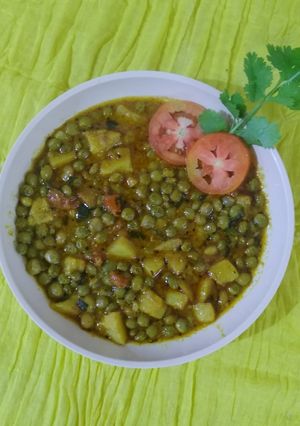 A picture of Lilva curry.