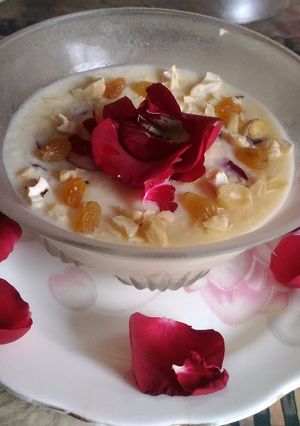 A picture of Gulab kheer.