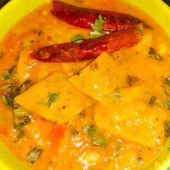 A picture of Dal dhokli.