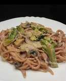 Pasta fresca espaguetis con polvo de remolacha