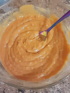 A picture of Thai peanut sauce.