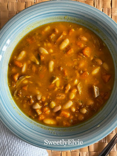 Foto di Zuppa di farro con fagioli misti e zucca