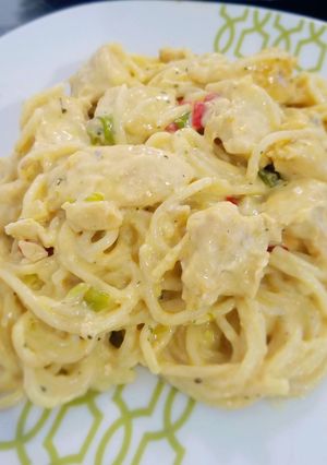 Una foto de Pasta en crema de queso con pechuga de pollo