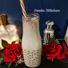 A picture of Oreo ice cream shake.